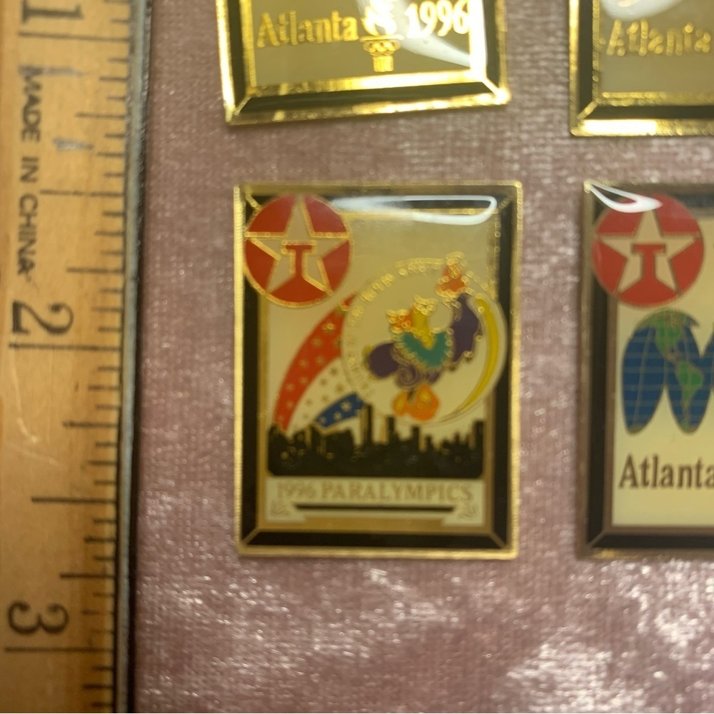 👗Lot of 4 Texaco 1996 Olympic Pins - Picture 3 of 5